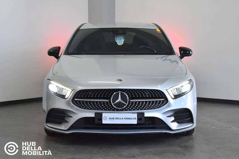 MERCEDES-BENZ A 200 d Automatic Premium
